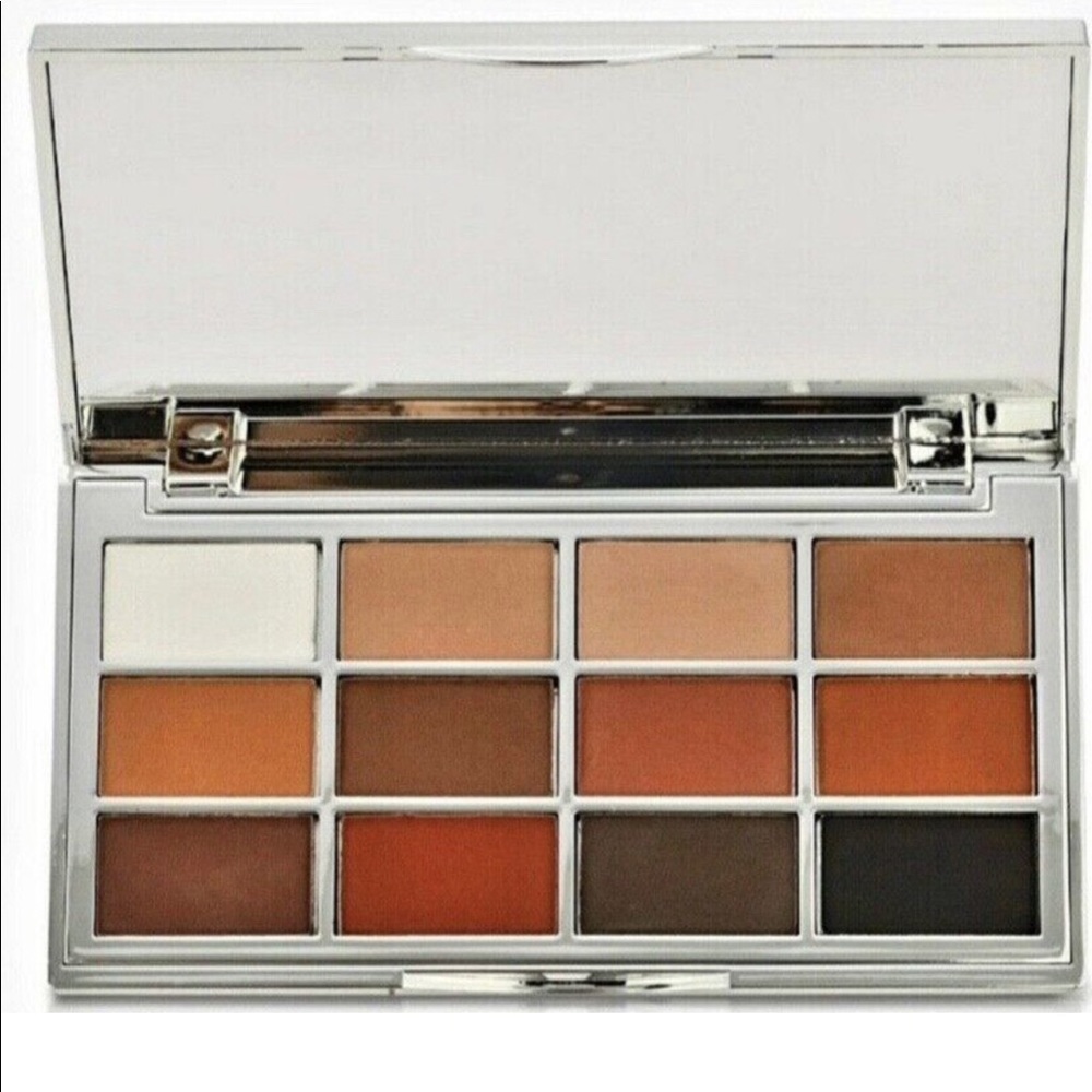 Last Step Eyeshadow Palette Matte About You
